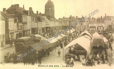 Carte postale ancienne Le Marché — Neuville-aux-Bois (Loiret)