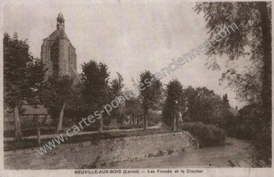 Carte postale ancienne Les Fossés et le Clocher — Neuville-aux-Bois (Loiret)