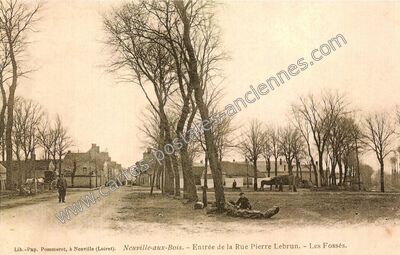 Carte postale ancienne Entrée de la Rue Pierre Lebrun. - Les Fossés — Neuville-aux-Bois (Loiret)