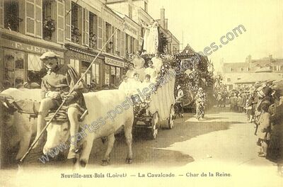 Carte postale ancienne La Cavalcade. — Char de la Reine — Neuville-aux-Bois (Loiret)