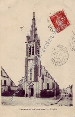 Carte postale ancienne L'Eglise — Nogent-sur-Vernisson (Loiret)