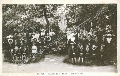 Carte postale ancienne Famille de Ste-Marie - Cour Ste-Anne — Olivet (Loiret)