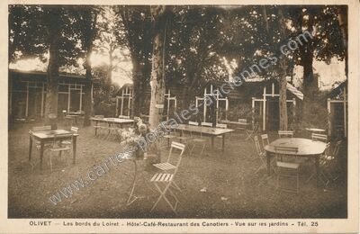 Carte postale ancienne Les bords du Loiret - Hôtel-Café-Restaurant des Canotiers - Vue sur les jardins — Olivet (Loiret)