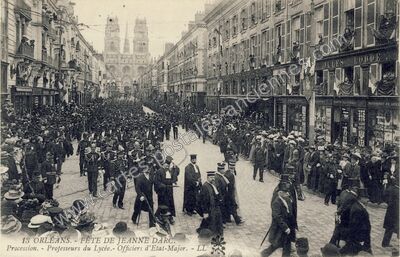 Carte postale ancienne Fête de Jeanne d'Arc. Procession. - Professeurs du Lycée.- Officiers d'Etat-Major — Orléans (Loiret)