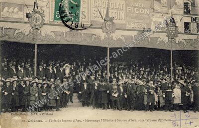 Carte postale ancienne Fêtes de Jeanne d'Arc. - Hommage Militaire à Jeanne d'Arc — Orléans (Loiret)