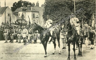 Carte postale ancienne Les Fêtes de la Victoire 1919 La réception des troupes — Orléans (Loiret)