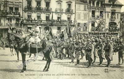 Carte postale ancienne Les Fêtes de la Victoire 1919 - Le Salut au Drapeau — Orléans (Loiret)