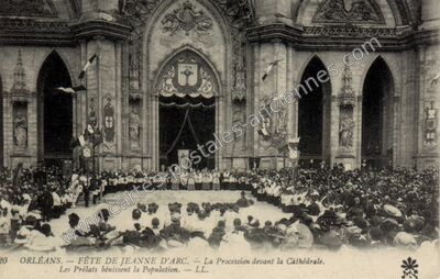 Carte postale ancienne Fête de Jeanne d'Arc. — La Procession devant la Cathédrale — Orléans (Loiret)