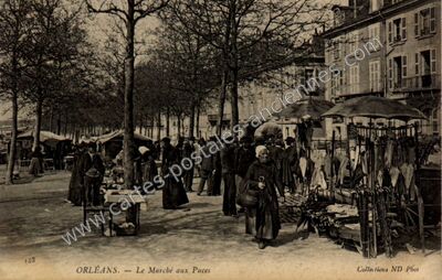 Carte postale ancienne Le Marché aux Puces — Orléans (Loiret)