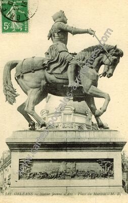 Carte postale ancienne Statue Jeanne d'Arc - Place du Martroi — Orléans (Loiret)