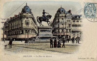 Carte postale ancienne La Place du Martroi — Orléans (Loiret)