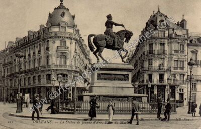 Carte postale ancienne La Statue de Jeanne d'Arc, Place du Martroi — Orléans (Loiret)