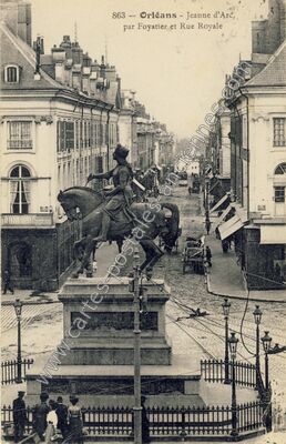 Carte postale ancienne Jeanne d'Arc, par Foyatier et Rue Royale — Orléans (Loiret)