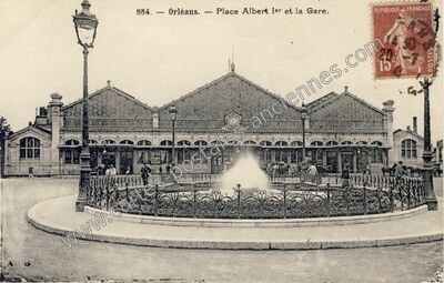 Carte postale ancienne Place Albert Ier et la Gare — Orléans (Loiret)