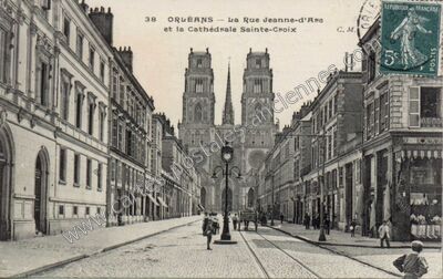 Carte postale ancienne La Rue Jeanne-d'Arc et la Cathédrale Sainte-Croix — Orléans (Loiret)