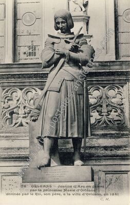 Carte postale ancienne Jeanne d'Arc en prière par la princesse Marie d'Orléans, donnée par le Roi, son père — Orléans (Loiret)