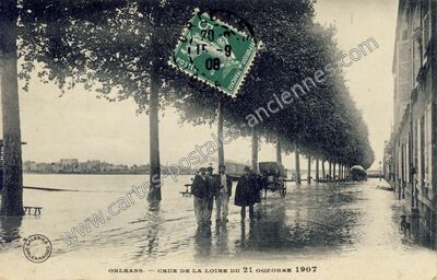 Carte postale ancienne Crue de la Loire — Orléans (Loiret)