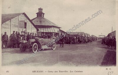 Carte postale ancienne Camp des Tourelles. Les Cuisines — Orléans (Loiret)