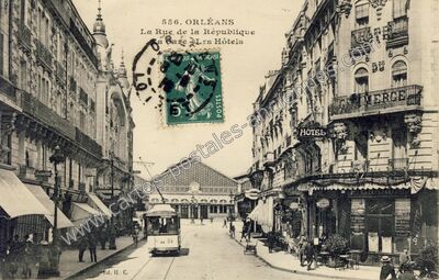 Carte postale ancienne La Rue de la République à GARE Les Hôtels — Orléans (Loiret)