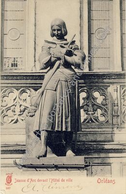 Carte postale ancienne Jeanne d'Arc devant l'Hôtel de ville — Orléans (Loiret)