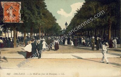 Carte postale ancienne Le Mail un Jour de Musique — Orléans (Loiret)