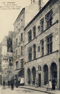 Carte postale ancienne La rue du Tabour, Musée Jeanne d'Arc, maison d'Agnès Sorel — Orléans (Loiret)