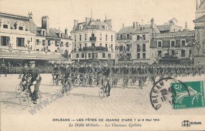Carte postale ancienne Les Fêtes de Jeanne d'Arc 7 et 8 Mai 1914 - Le Défilé Militaire - Les Chasseurs Cyclistes — Orléans (Loiret)