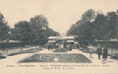 Carte postale ancienne Foire-Exposition. Stand L. THOREAU, Graines et Semences, 14, rue Royale — Orléans (Loiret)
