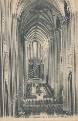 Carte postale ancienne Intérieur de la Cathédrale — Orléans (Loiret)