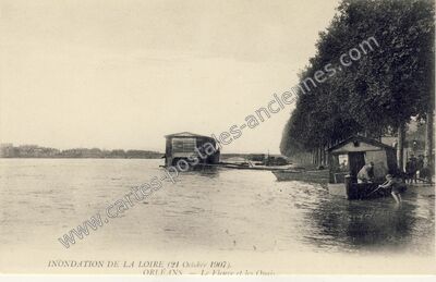 Carte postale ancienne Inondation de la Loire - Le Fleuve et les Quais — Orléans (Loiret)