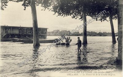 Carte postale ancienne Inondation de la Loire (21 Octobre 1907). Le Fleuve vu de la Croche-Meffroy — Orléans (Loiret)