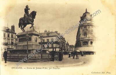 Carte postale ancienne Statue de Jeanne d'Arc, par Foyalier — Orléans (Loiret)
