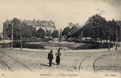 Carte postale ancienne La Place Gambetta — Orléans (Loiret)