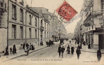 Carte postale ancienne Perspective de la Rue de la République — Orléans (Loiret)