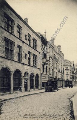 Carte postale ancienne La Maison d'Agnès Sorel, Musée de Jeanne d'Arc — Orléans (Loiret)