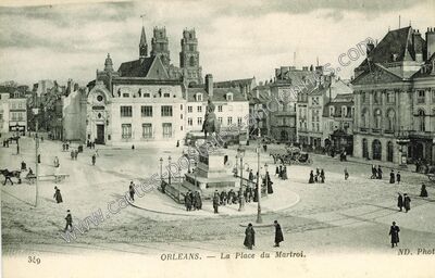 Carte postale ancienne La Place du Martroi — Orléans (Loiret)