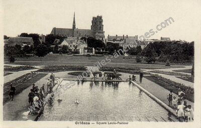 Carte postale ancienne Square Louis-Pasteur — Orléans (Loiret)