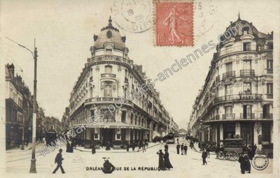 Carte postale ancienne Rue de la République — Orléans (Loiret)