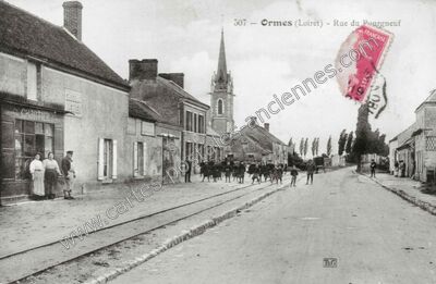 Carte postale ancienne Rue du Bourgneuf — Ormes (Loiret)