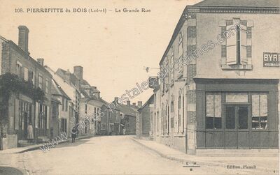 Carte postale ancienne La Grande Rue — Pierrefitte-ès-Bois (Loiret)