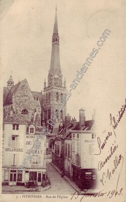 Carte postale ancienne Rue de l'Eglise — Pithiviers (Loiret)