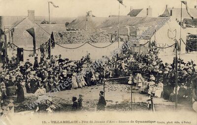 Carte postale ancienne Fête de Jeanne d'Arc - Séance de Gymnastique — Villamblain (Loiret)