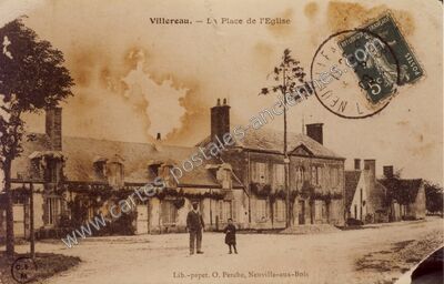 Carte postale ancienne La Place de l'Eglise — Villereau (Loiret)