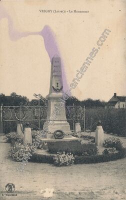 Carte postale ancienne Le Monument — Vrigny (Loiret)