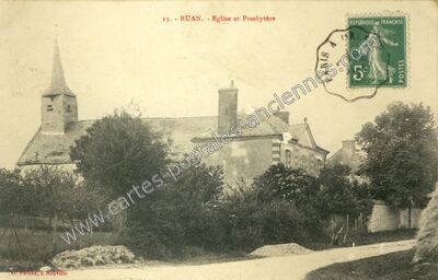 Carte postale ancienne Eglise et Presbytère — Ruan (Loiret)