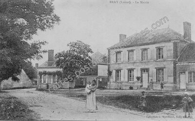 Carte postale ancienne La Mairie — Bray en Val (Loiret)