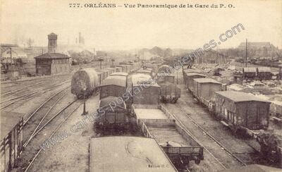 Carte postale ancienne Vue Panoramique de la Gare du P. O — Orléans (Loiret)