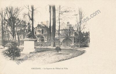 Carte postale ancienne Le Square de l'Hôtel de Ville — Orléans (Loiret)