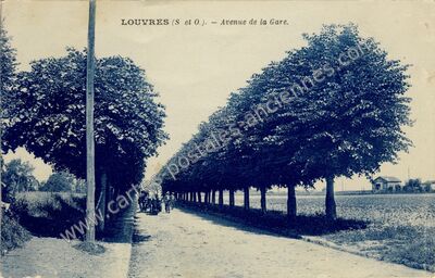 Carte postale ancienne Avenue de la Gare — Louvres (Val-d'Oise)