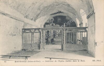 Carte postale ancienne Intérieur de l'Eglise (taillée dans le Roc) — Haute-Isle (Val-d'Oise)